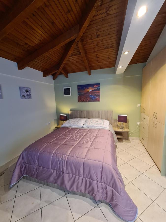 Semelia'S Guest House Spáta エクステリア 写真